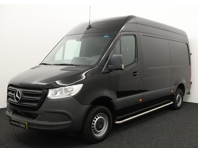 Zwart Gebruikt 2024 Mercedes Sprinter Van | € 39.950 (Iets duurder) - Afbeelding 1/4