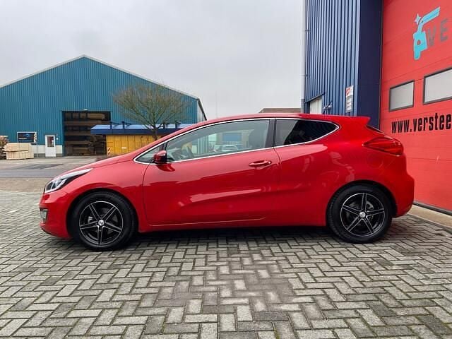 Occasion Kia ProCeed 135 PK (99 kW) 2014 Rood Hatchback
