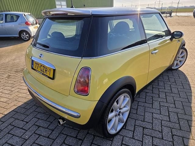 Occasion Mini Cooper Pepper 116 PK (85 kW) 2002 Geel Hatchback