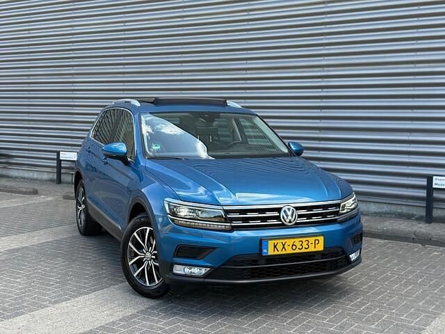 Blauw Gebruikt 2017 VW Tiguan Highline SUV | € 16.950 (Eerlijke prijs) - Afbeelding 1/4