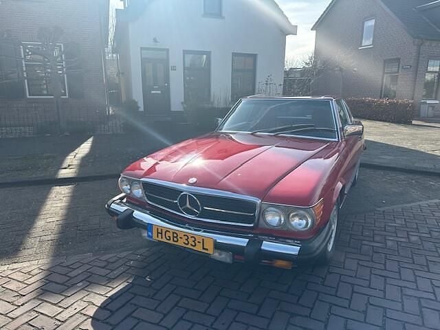 Rood Gebruikt 1987 Mercedes 560 | € 19.900 - Afbeelding 1/4