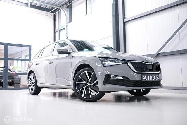 Grijs Occasion 2019 Skoda Scala Business Line Hatchback | € 12.790 (Eerlijke prijs) - Afbeelding 1/4