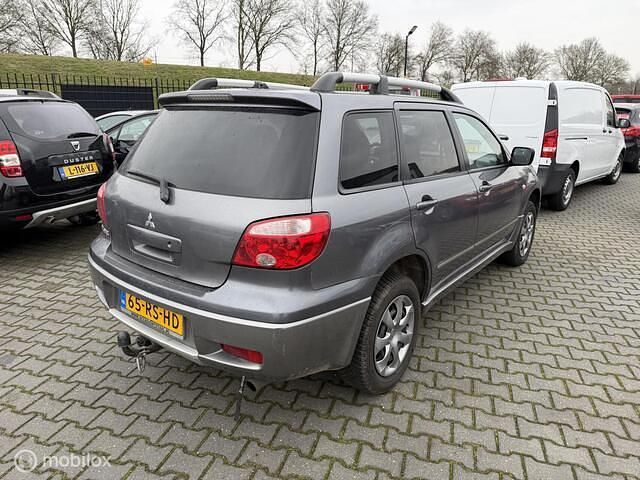 Occasion Mitsubishi Outlander Invite 136 PK (100 kW) 2005 Grijs SUV