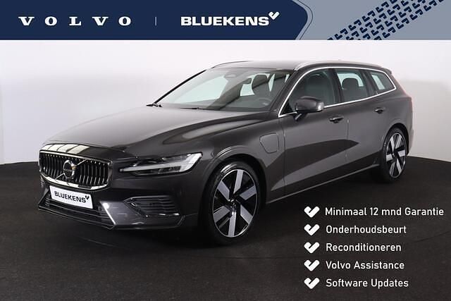 Grijs, metallic lak Gebruikt 2025 Volvo V60 Performance Stationwagen | € 49.900 (Eerlijke prijs) - Afbeelding 1/4