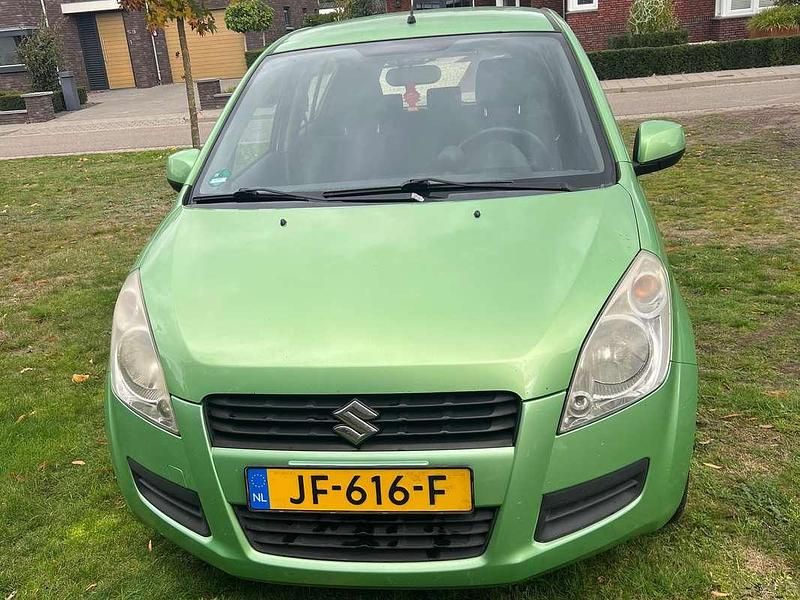 Groen Gebruikt 2009 Suzuki Splash Hatchback | € 2.000 (Eerlijke prijs) - Afbeelding 1/4