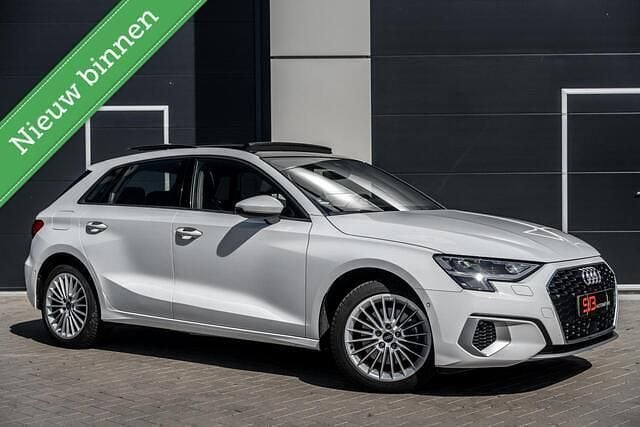 Wit Gebruikt 2021 Audi A3 Sportback Business Hatchback | € 27.950 (Eerlijke prijs) - Afbeelding 1/4