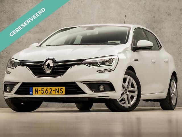Wit Gebruikt 2016 Renault Mégane IV Zen Hatchback | € 9.745 (Eerlijke prijs) - Afbeelding 1/4