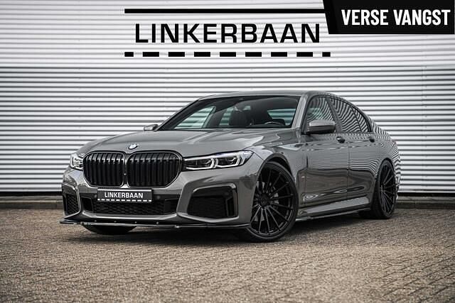 Grijs Gebruikt 2022 BMW 730 M Sport Sedan | € 69.995 - Afbeelding 1/3