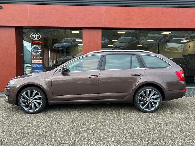 Stationwagon Gebruikt 2014 Skoda Octavia LAURIN & KLEMENT Stationwagen | € 12.450 (Duur) - Afbeelding 1/4