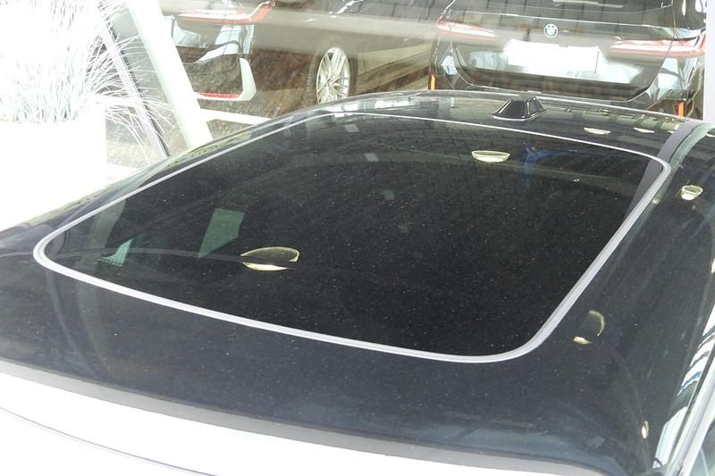 Occasion Mini Cooper Favoured 135 kW (184 PK) 2025 Blauw (metallic) Hatchback