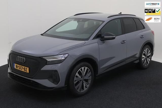 Grijs Gebruikt 2021 Audi Q4 e-tron Advanced Plus SUV | € 27.945 (Eerlijke prijs) - Afbeelding 1/4