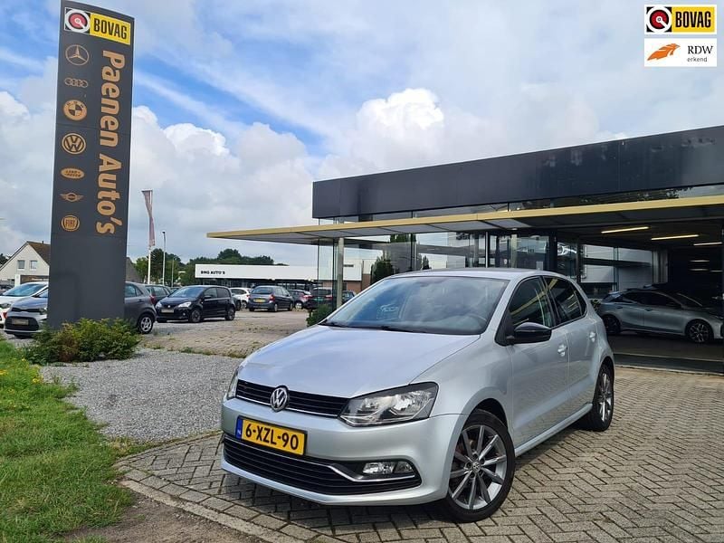 Grijs Gebruikt 2014 VW Polo Edition Hatchback | € 7.450 (Eerlijke prijs) - Afbeelding 1/4