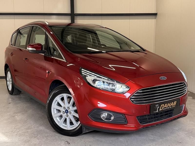 Occasion Ford S-MAX Titanium 2018 Rood MPV