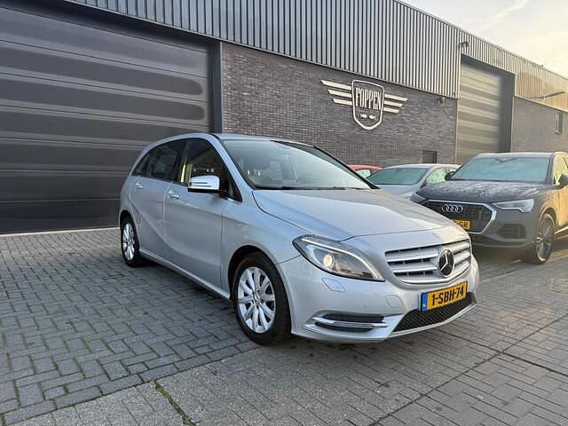 Occasion Mercedes B180 Ambition 123 PK (90 kW) 2013 Grijs MPV