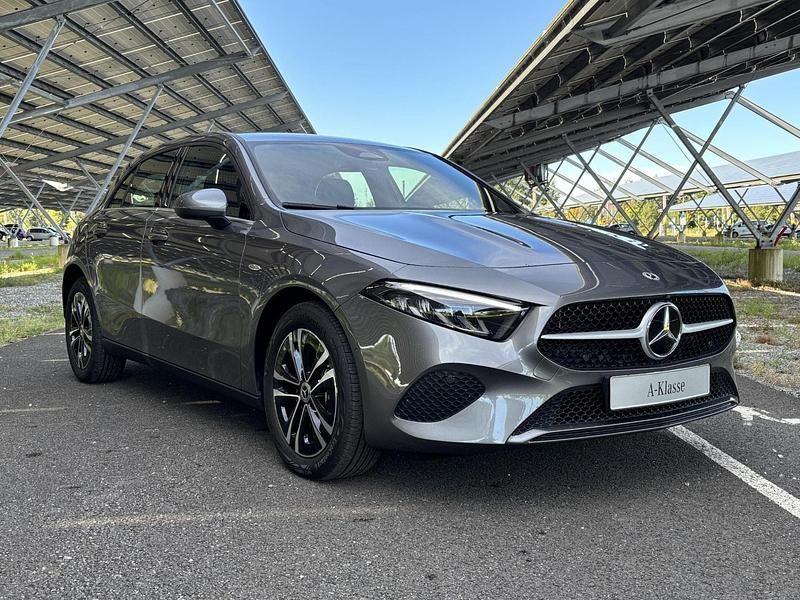 Occasion Mercedes A250 Business 218 PK (160 kW) 2025 Grijs Hatchback