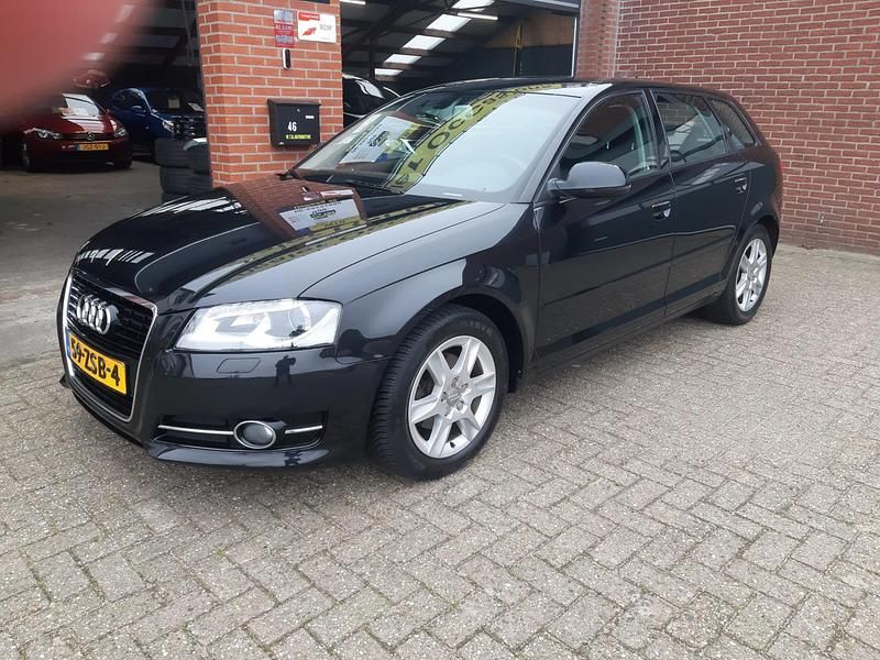 Occasion Audi A3 Attraction 105 PK (77 kW) 2013 Zwart Hatchback