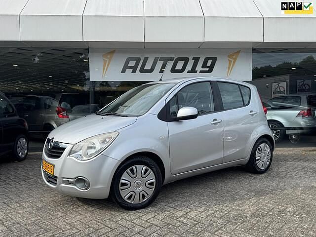 Grijs Gebruikt 2011 Opel Agila Edition Hatchback | € 2.219 (Eerlijke prijs) - Afbeelding 1/3