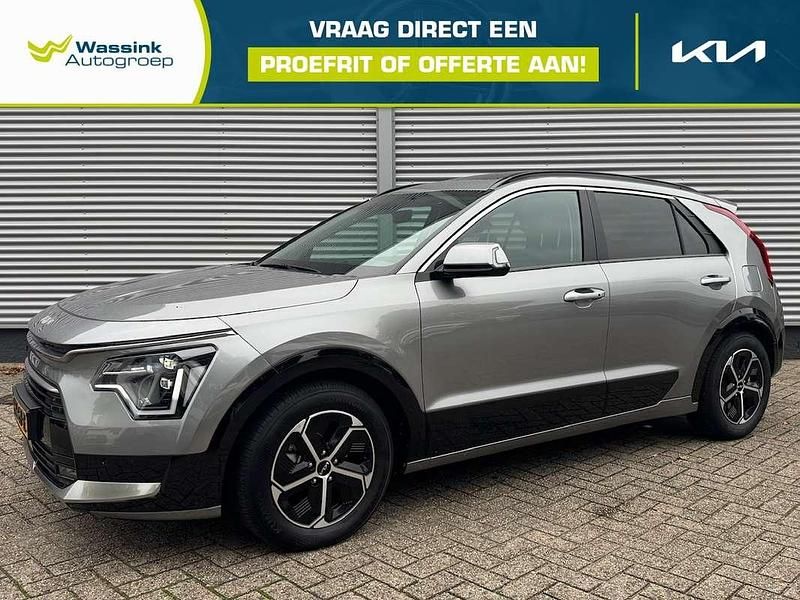 Grijs Gebruikt 2024 Kia Niro SUV | € 33.740 (Super prijs) - Afbeelding 1/4