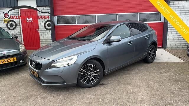 Grijs Occasion 2017 Volvo V40 Hatchback | € 11.888 (Goede deal) - Afbeelding 1/4