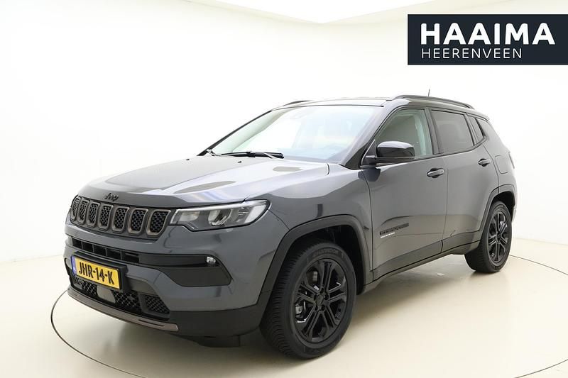 Grijs Gebruikt 2022 Jeep Compass Limited SUV | € 29.945 (Eerlijke prijs) - Afbeelding 1/4