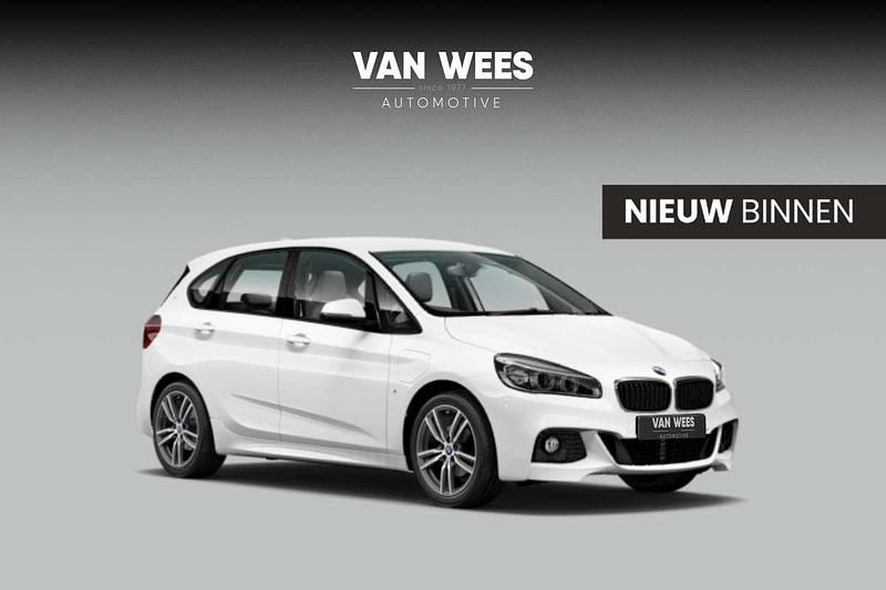 Wit Occasion 2016 BMW 225 Active Tourer iPerformance MPV | € 14.950 (Iets duurder) - Afbeelding 1/1