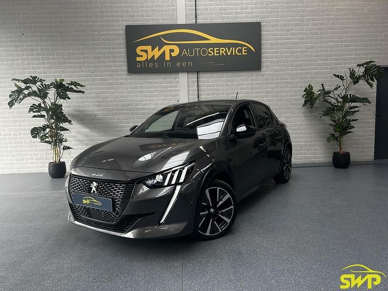 Grijs Gebruikt 2022 Peugeot 208 GT Hatchback | € 18.950 (Eerlijke prijs) - Afbeelding 1/4