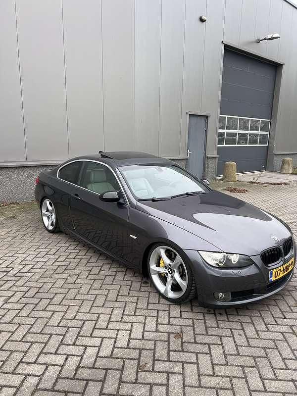 Gebruikt 2007 BMW 335 Coupé | € 10.999 (Eerlijke prijs) - Afbeelding 1/4