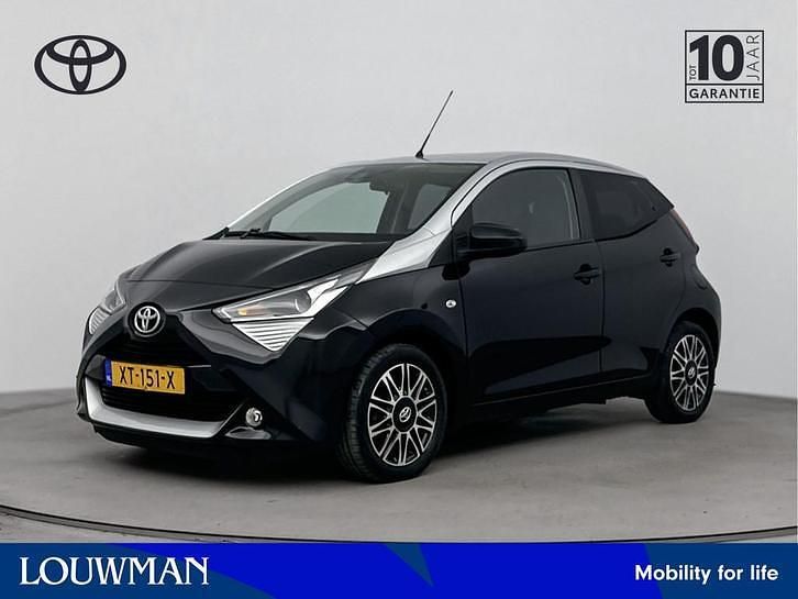 Zwart (metallic) Gebruikt 2019 Toyota Aygo X-clusiv Hatchback | € 11.445 (Iets duurder) - Afbeelding 1/4