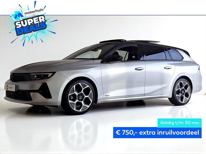 Grijs (metallic) Gebruikt 2023 Opel Astra Ultimate Stationwagen | € 26.945 (Duur) - Afbeelding 1/4
