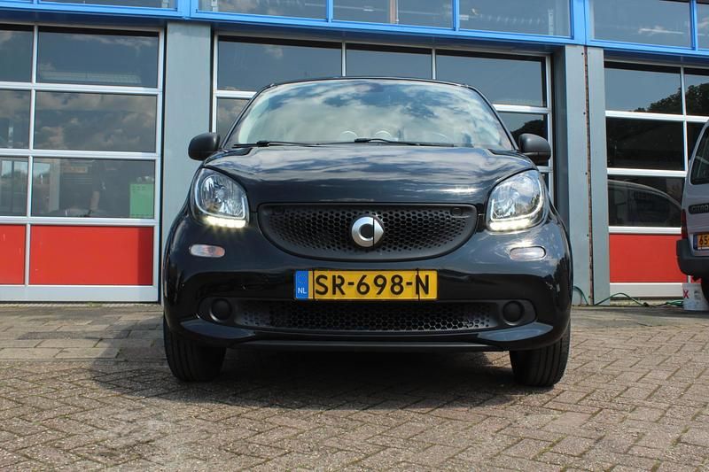 Occasion Smart ForFour Pure 71 PK (52 kW) 2018 Zwart Hatchback