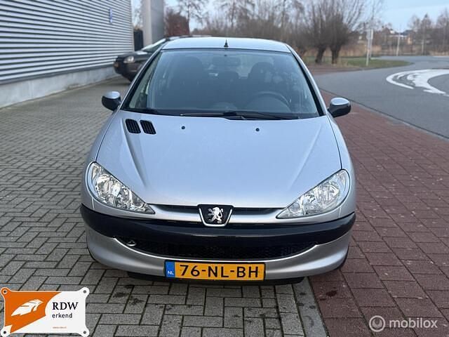 Occasion Peugeot 206 75 PK (55 kW) 2004 Grijs Hatchback
