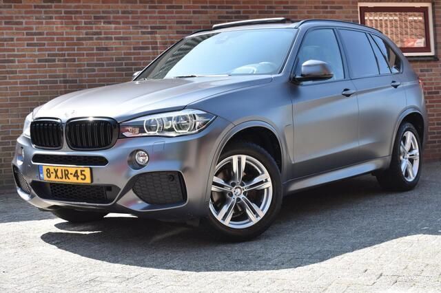 Grijs Gebruikt 2014 BMW X5 Executive SUV | € 20.949 (Eerlijke prijs) - Afbeelding 1/4