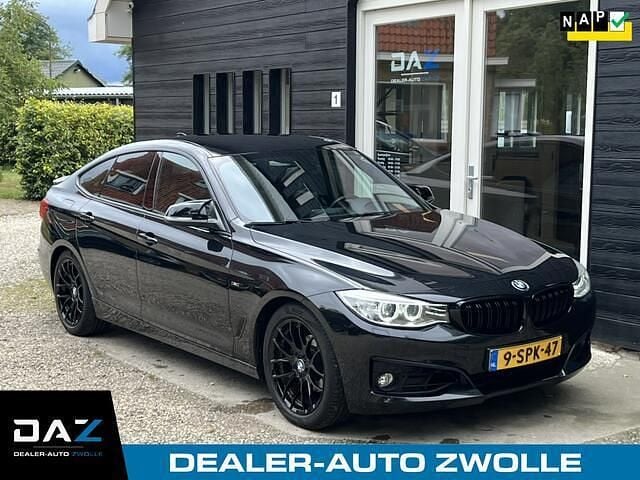 Zwart Gebruikt 2013 BMW 320 Executive Hatchback | € 13.445 (Eerlijke prijs) - Afbeelding 1/4