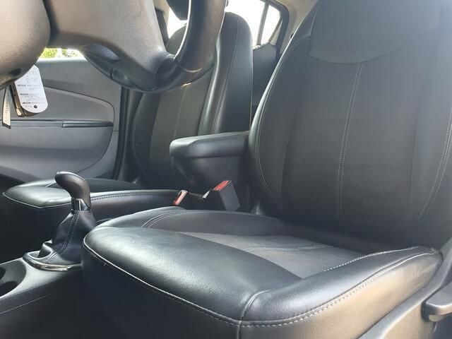 Occasion Opel Karl Innovation 75 PK (55 kW) 2018 Wit Hatchback