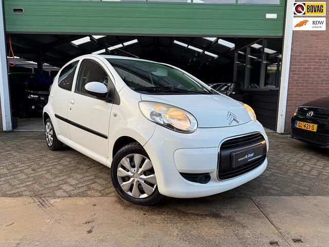 Wit Occasion 2009 Citroën C1 Hatchback | € 2.450 (Eerlijke prijs) - Afbeelding 1/4