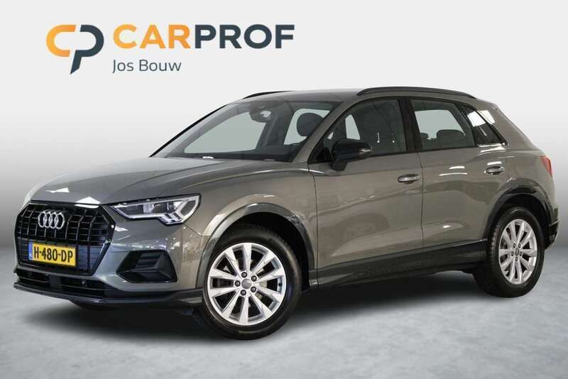 Grijs Gebruikt 2020 Audi Q3 Business SUV | € 27.650 (Eerlijke prijs) - Afbeelding 1/4