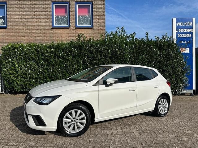 Wit Gebruikt 2023 Seat Ibiza Style Hatchback | € 14.995 (Goede deal) - Afbeelding 1/4