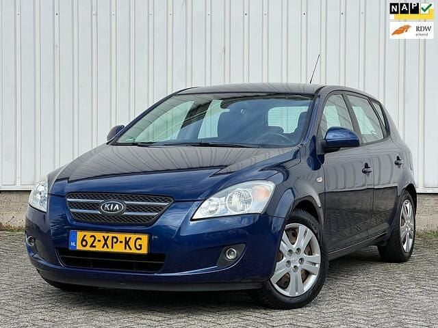 Blauw Gebruikt 2007 Kia Ceed 2 Hatchback | € 2.749 (Goede deal) - Afbeelding 1/4