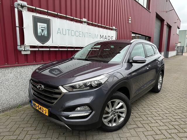 Grijs Gebruikt 2015 Hyundai Tucson Comfort SUV | € 11.950 (Eerlijke prijs) - Afbeelding 1/4