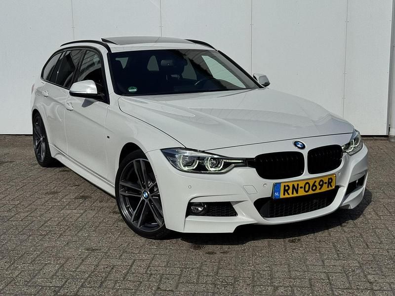 Wit Gebruikt 2018 BMW 320 Executive Stationwagen | € 22.450 (Goede deal) - Afbeelding 1/4