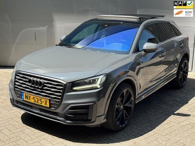 Grijs, metallic lak Gebruikt 2017 Audi Q2 Sport SUV | € 19.949 (Iets duurder) - Afbeelding 1/4
