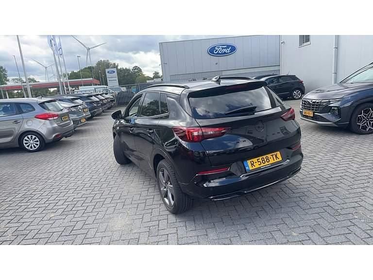 Black pearl paint (ktv) Occasion 2022 Opel Grandland X GS Line SUV | € 19.935 (Goede deal) - Afbeelding 1/4