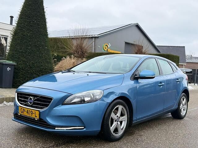 Blauw Occasion 2015 Volvo V40 Business Edition Hatchback | € 4.999 (Goede deal) - Afbeelding 1/4