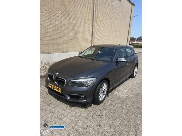 Grijs Gebruikt 2018 BMW 116 Executive Hatchback | € 11.950 (Super prijs) - Afbeelding 1/4