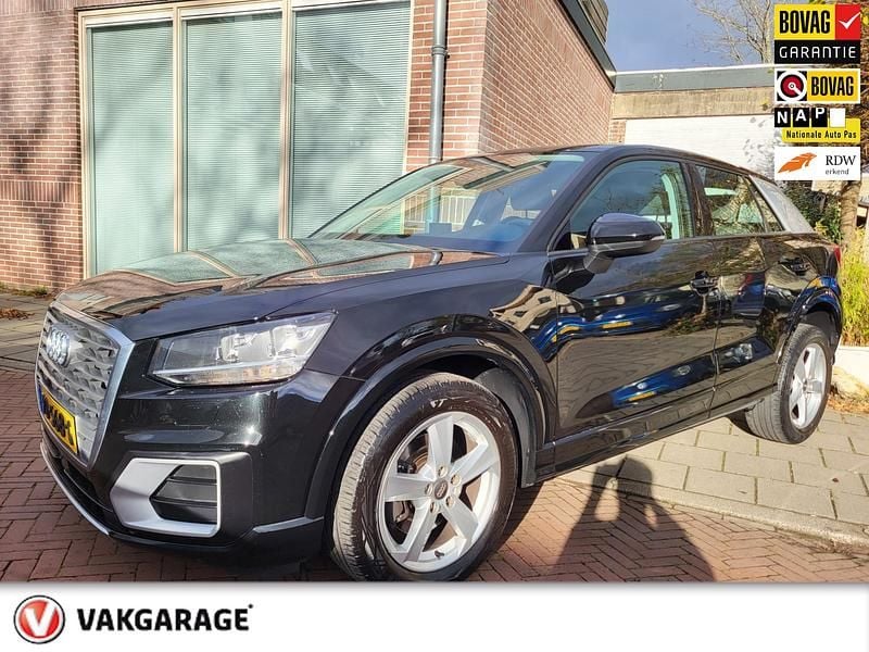 Zwart Gebruikt 2017 Audi Q2 Sport SUV | € 16.950 (Eerlijke prijs) - Afbeelding 1/4