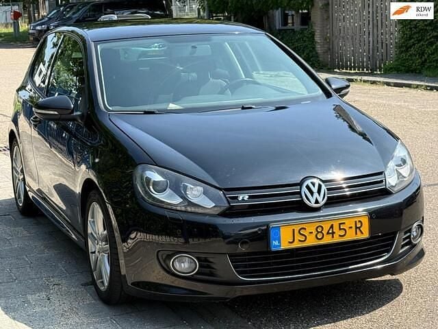 Zwart Gebruikt 2009 VW Golf VI Highline Hatchback | € 3.999 (Goede deal) - Afbeelding 1/4