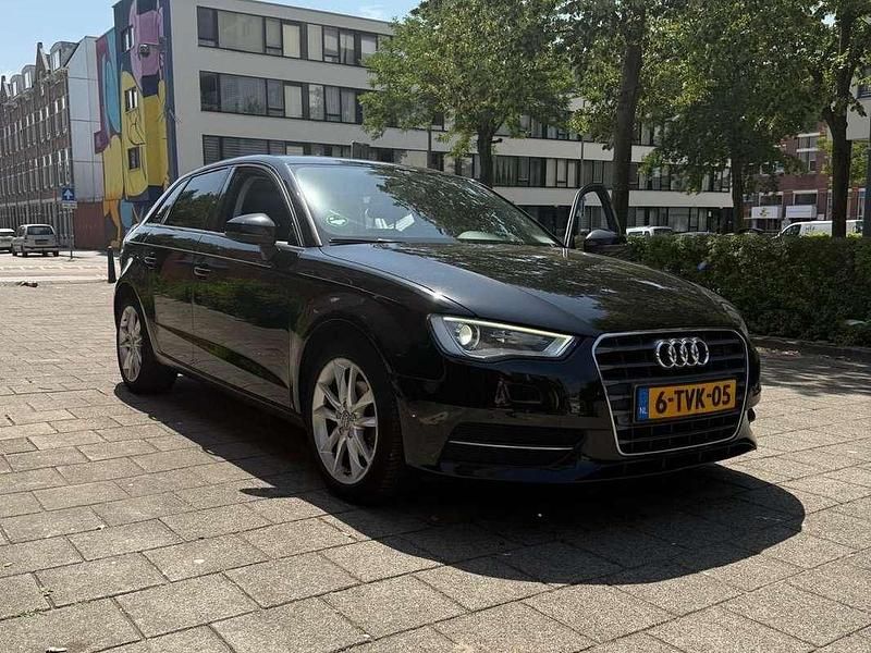 Zwart Gebruikt 2014 Audi A3 Hatchback | € 6.999 (Super prijs) - Afbeelding 1/4