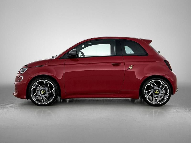 Nieuw Abarth 500e Turismo 11 kW (15 PK) 2026 Rood Hatchback