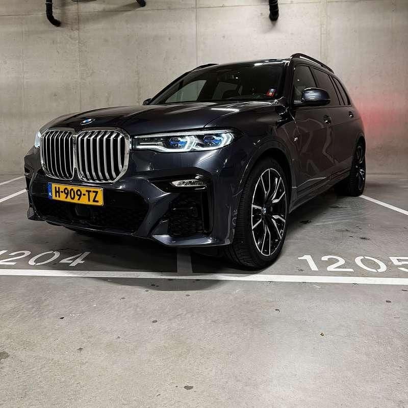 Grijs Gebruikt 2020 BMW X7 SUV | € 59.000 - Afbeelding 1/4