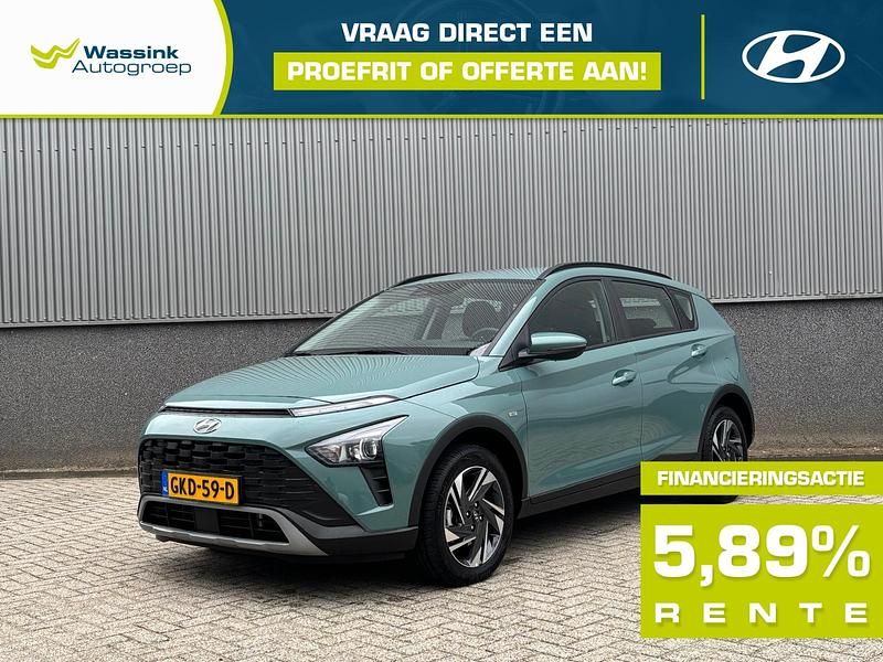 Mangrove green (groen mica) Gebruikt 2024 Hyundai Bayon Comfort SUV | € 23.035 (Iets duurder) - Afbeelding 1/4